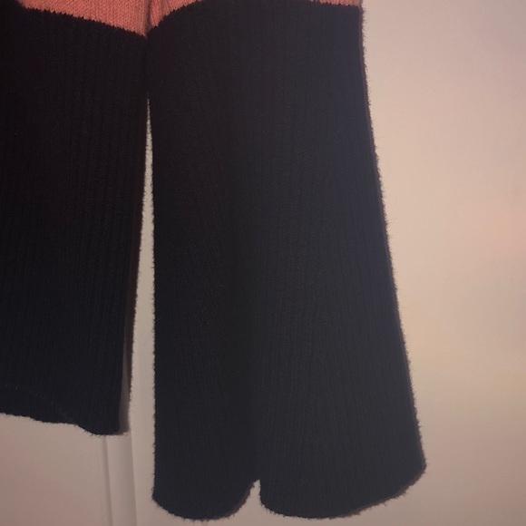 LOFT navy pink and red sweater 💕 - Picture 4 of 4